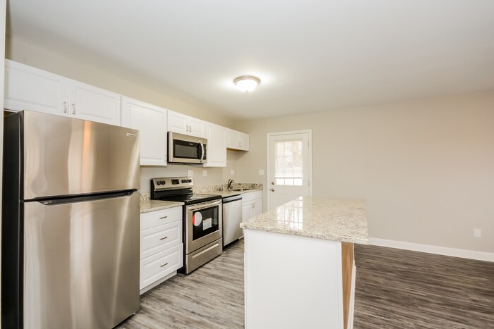 Building Photo - 8879 Zodiac Dr