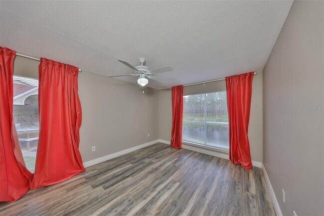 Building Photo - 9481 Highland Oak Dr