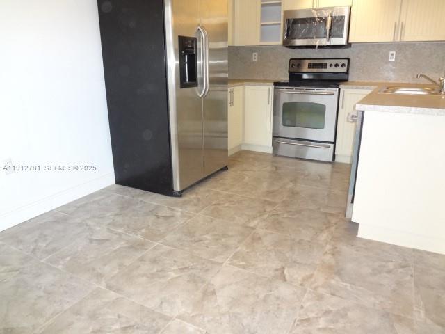 Building Photo - 452 NE 210th Cir Terrace