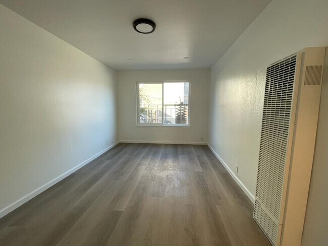 Building Photo - 1800 23rd St