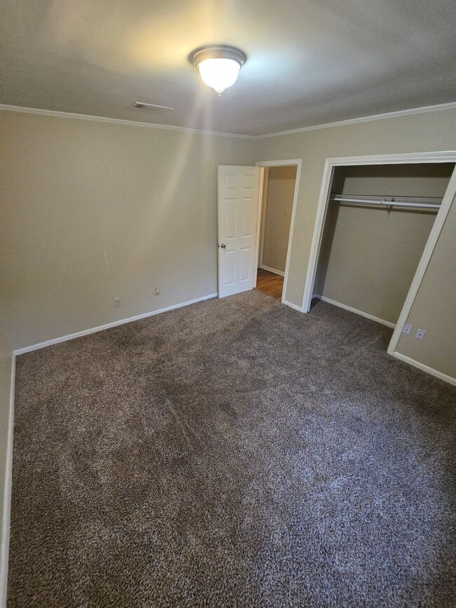 Building Photo - 3 Bedroom 2 Bathroom Brick Home in Pineville - Large Yard - $1600 per month