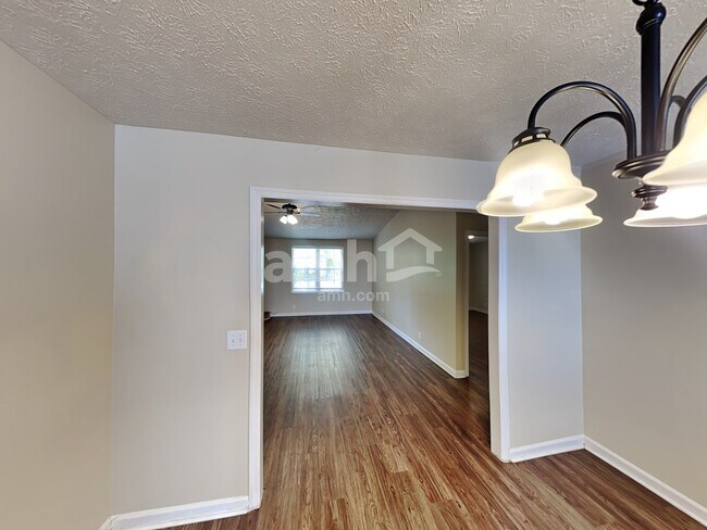 Building Photo - 166 Bradford Cir