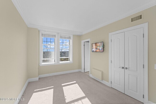 Building Photo - 700 Ocean Ave N