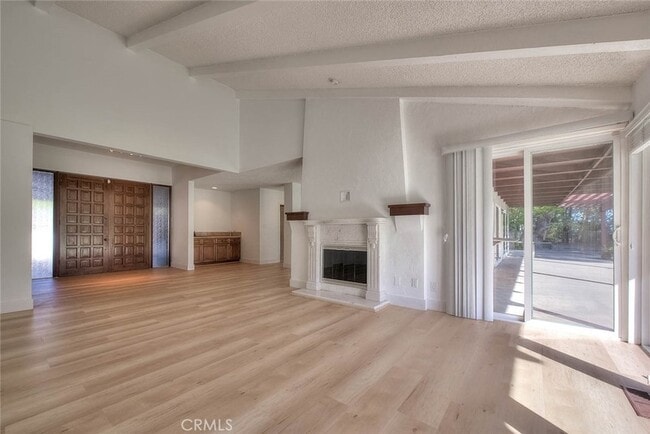 Building Photo - 16612 Park Ln Cir