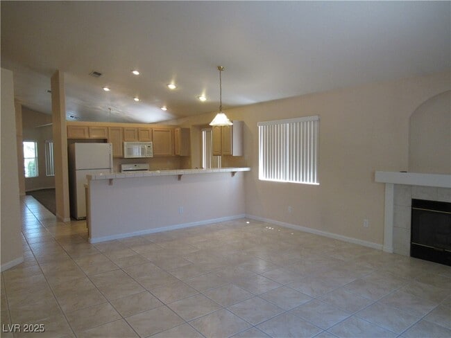 Building Photo - 1741 Mexican Poppy St