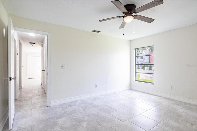 Building Photo - 1404 Northlake Dr