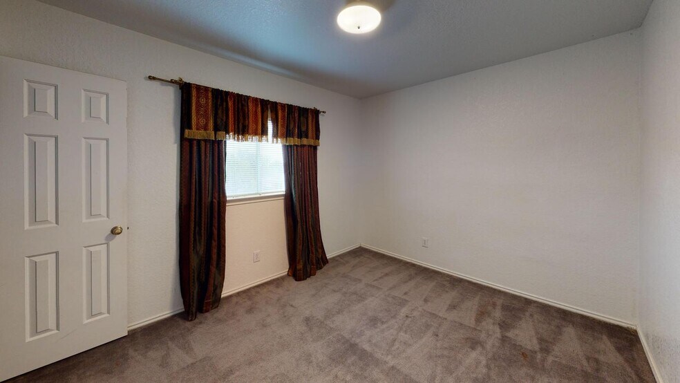Building Photo - 14711 Mountainside Ridge