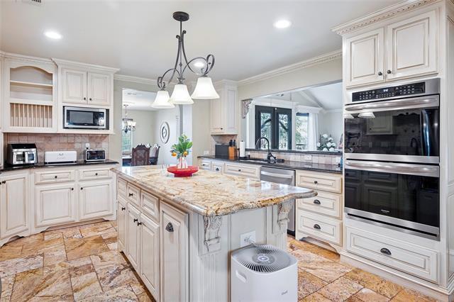 Building Photo - 2309 Parker Rd