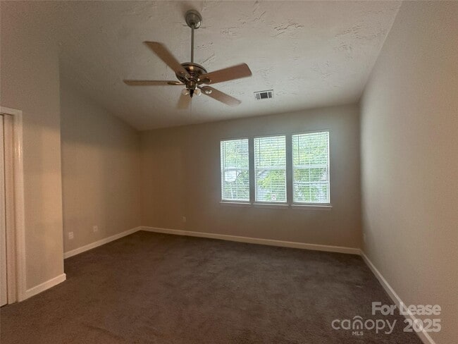 Building Photo - 2958 Iron Gate Ln
