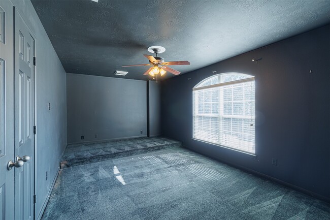 Building Photo - 8322 Encinitas Cove Dr