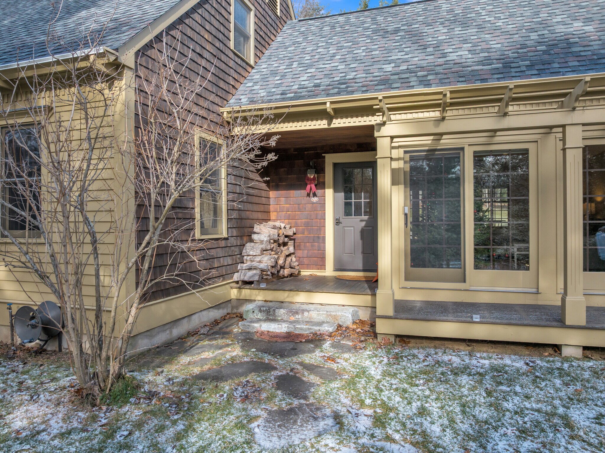 Building Photo - 73 Champeaux Rd