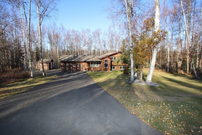 Building Photo - 23827 Chandelle Dr