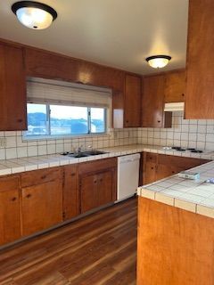 Building Photo - 16937 Morrison Rd