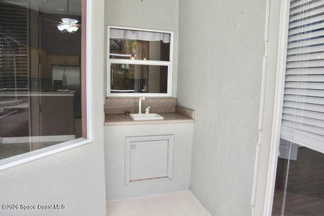 Building Photo - 915 Starling Way