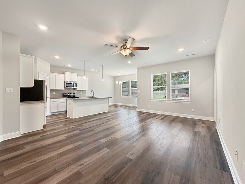 Building Photo - 17149 Cherokee Trce