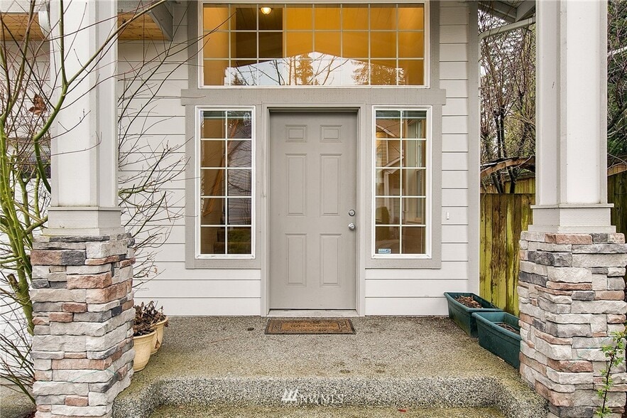 Building Photo - 13607 NE 202nd St