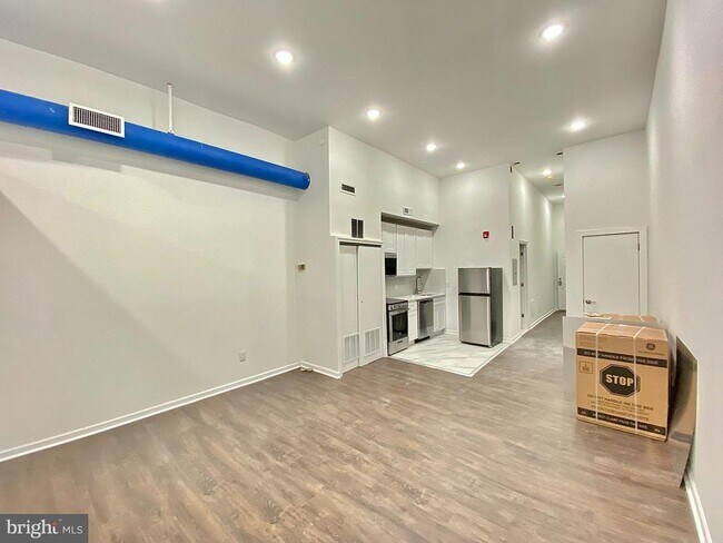 Building Photo - 37 N 3rd St