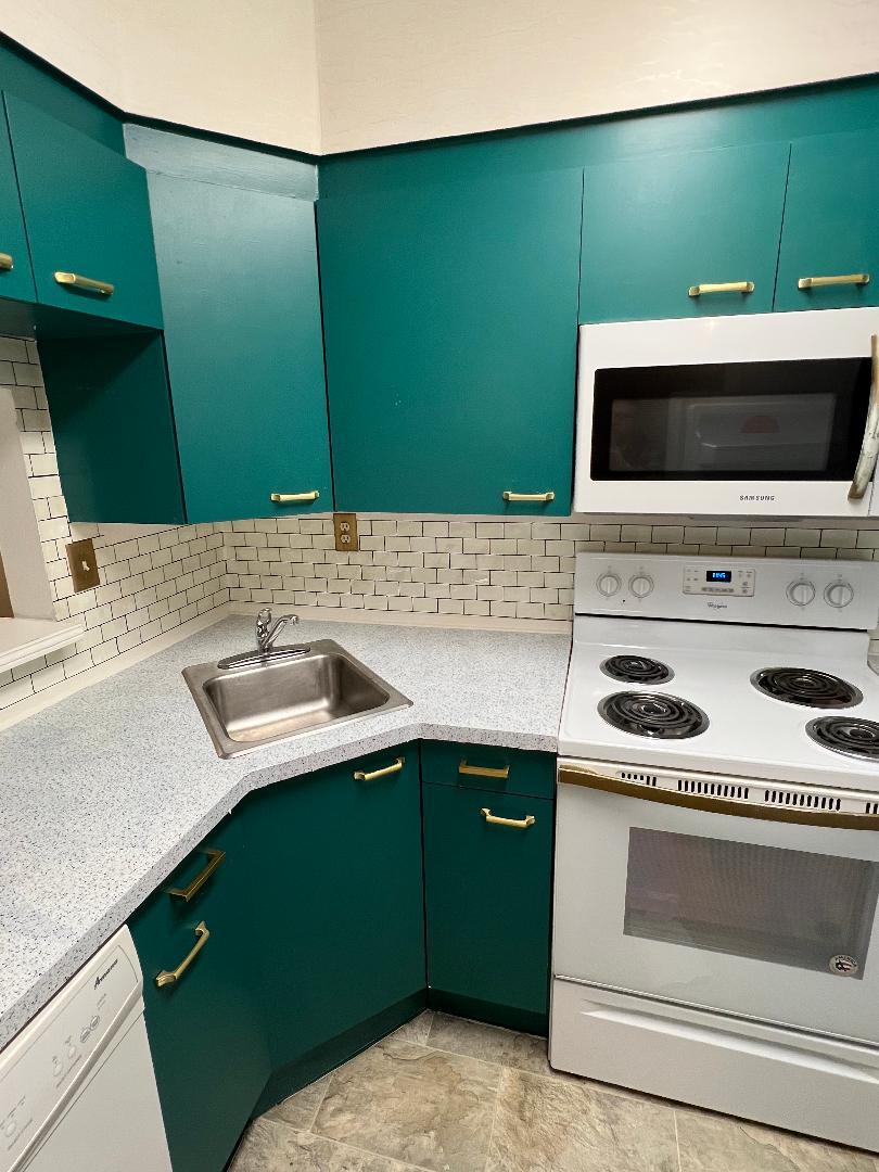 Building Photo - 2870 Pharr Court South NW