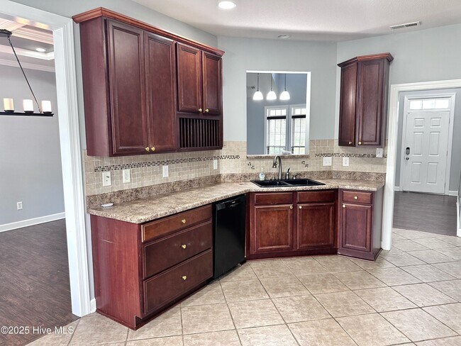 Building Photo - 300 Walkens Woods Ln