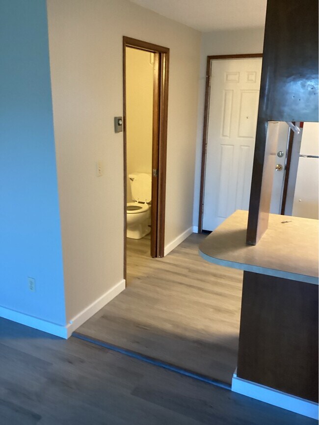 Building Photo - 1112 SW Hurbert St