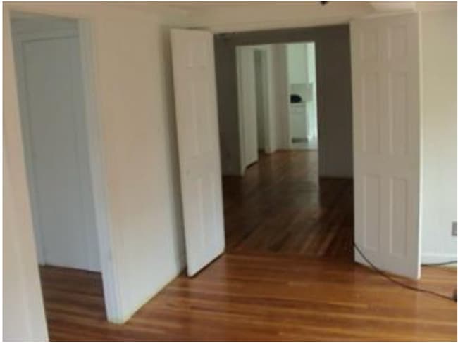 Building Photo - 13 Becket St