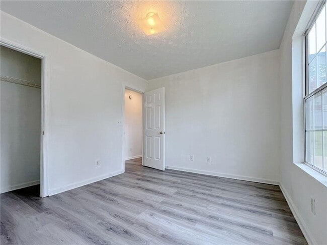 Building Photo - 290 Arden Ridge Ct