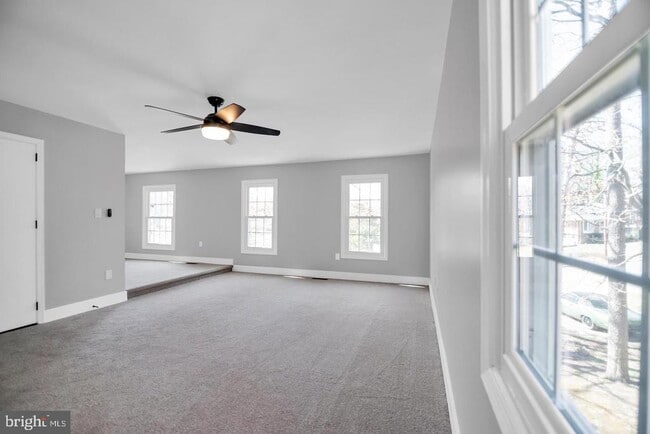 Building Photo - 12404 Surrey Cir Dr