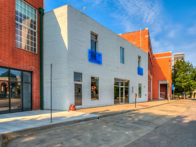 Building Photo - 222 E Main Street - A