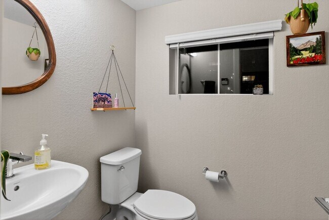 Building Photo - 16370 Alzere Pl