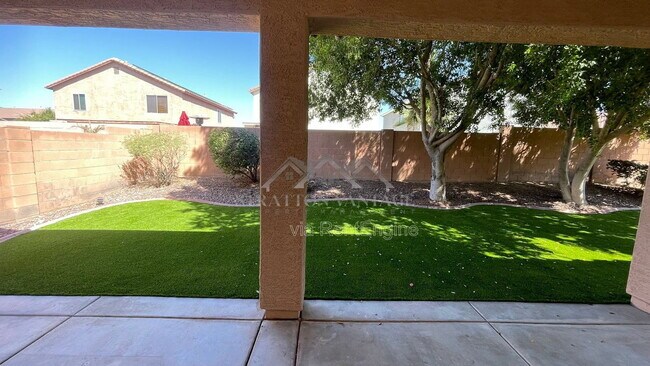 Building Photo - 6814 W Lariat Ln