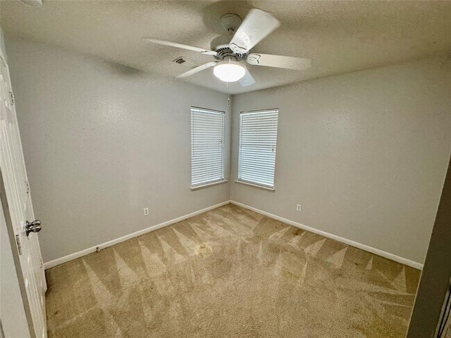 Building Photo - 21355 Claretfield Ct