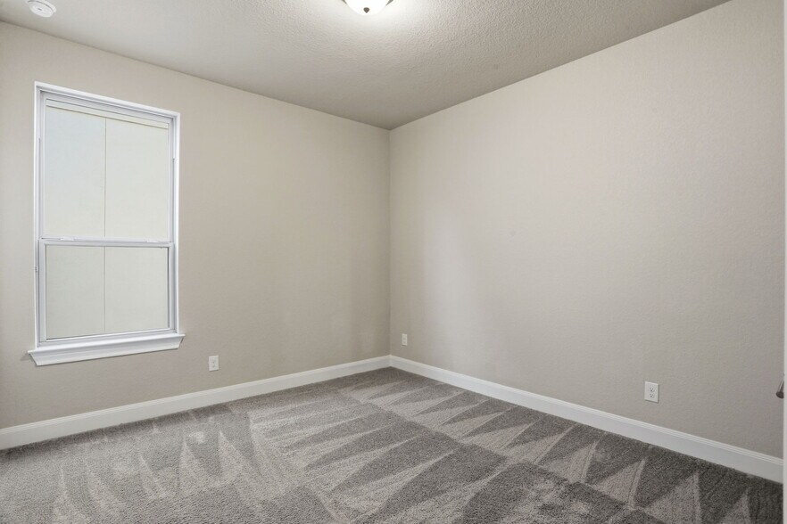 Building Photo - 11330 Cottage Grove