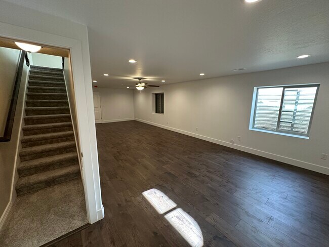 Building Photo - Wyatt Earp Ave - Single Family HOme