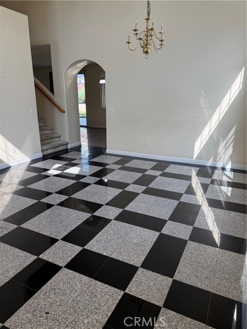 Building Photo - 865 Tam O'Shanter St