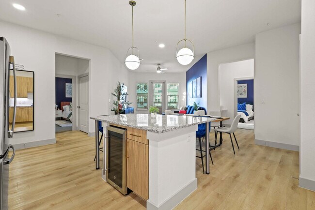 Building Photo - 13701 Montfort Dr