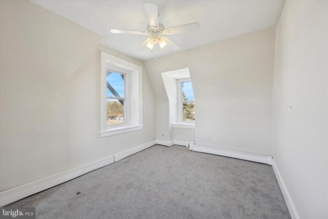 Building Photo - 222 Henderson Ave