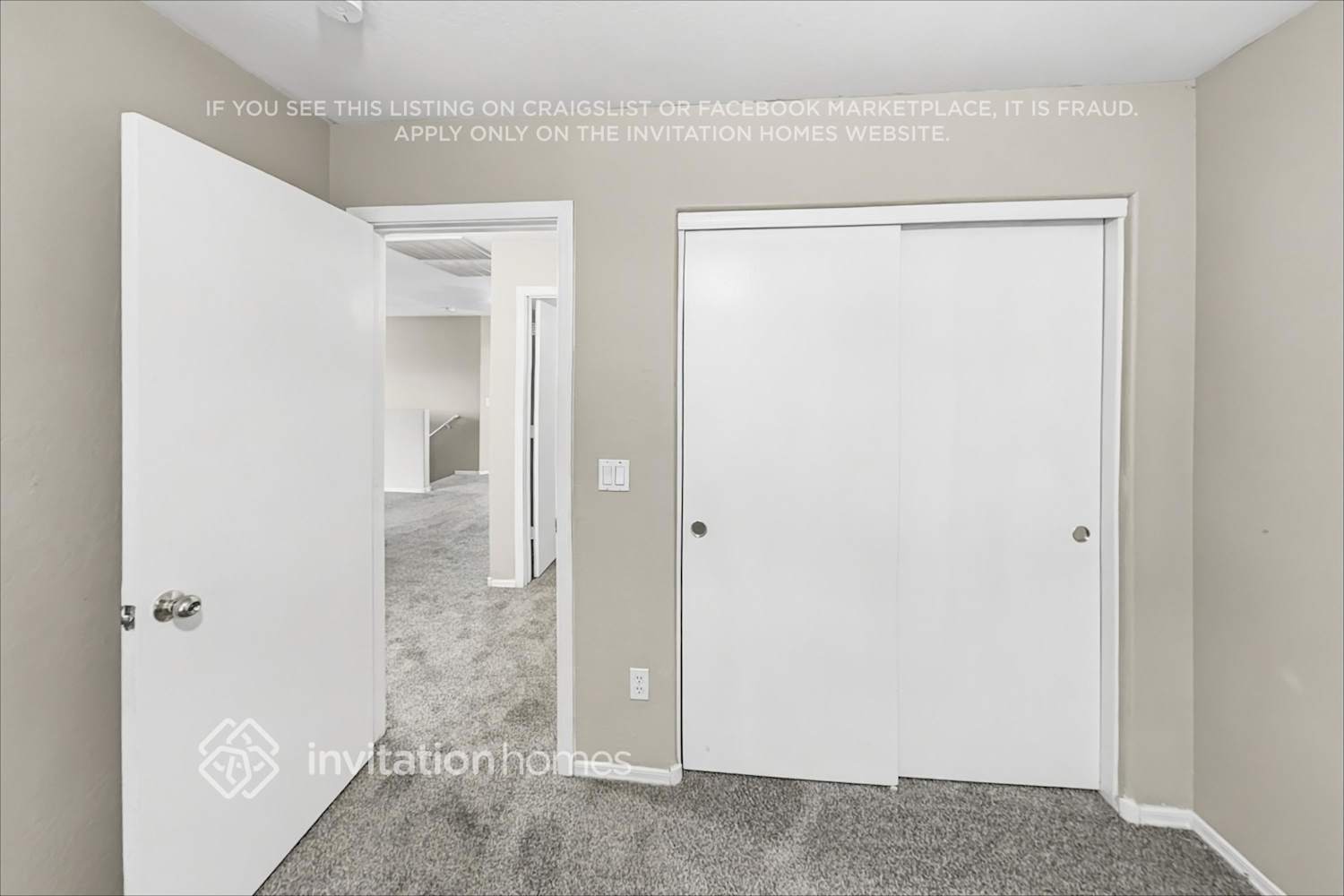 Building Photo - 423 S Sabrina