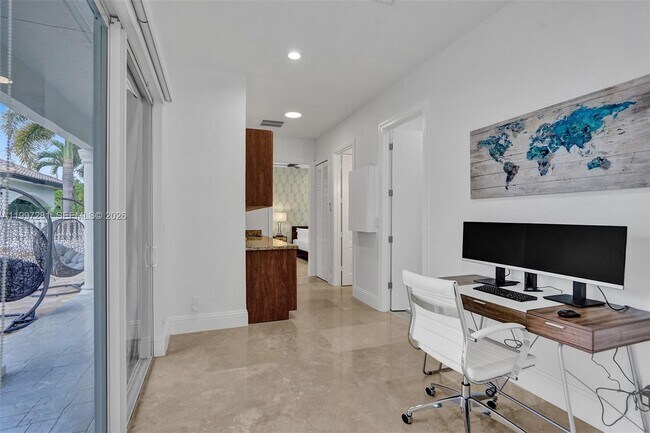 Building Photo - 13751 Pine Meadow Ct