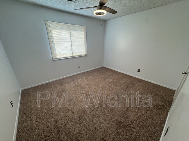 Building Photo - 3501 W 21st St N