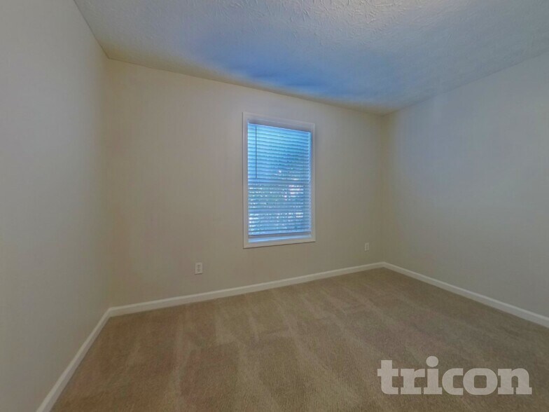 Building Photo - 89 Hugh Ave