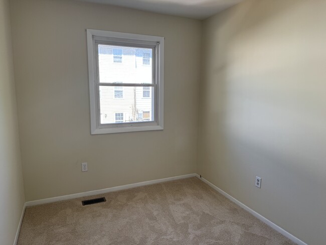 Building Photo - 14648 Balsam St