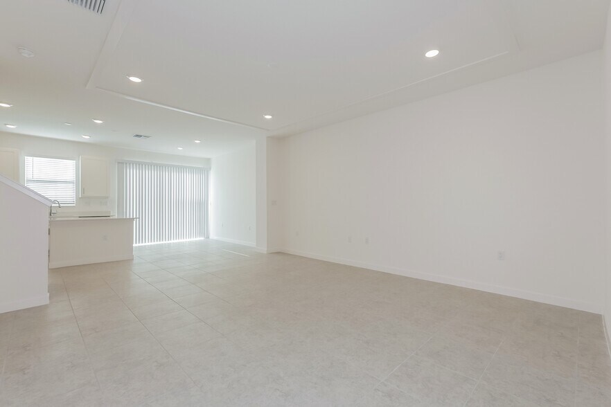 Building Photo - 1475 Tristar Dr