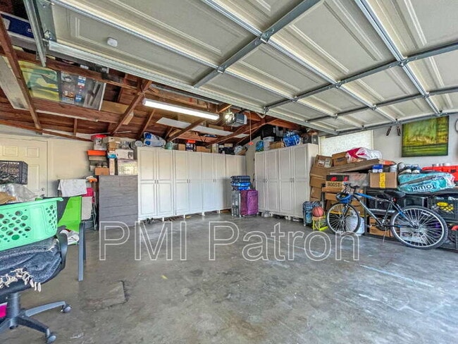 Building Photo - 6724 Sequoia Dr