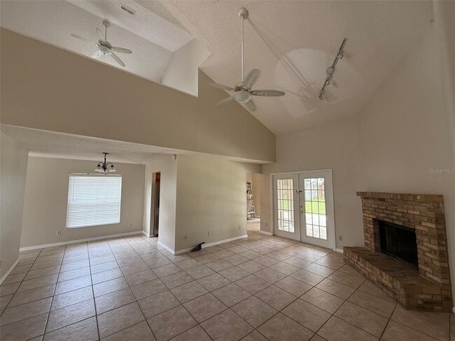 Building Photo - 1025 Kelly Creek Cir