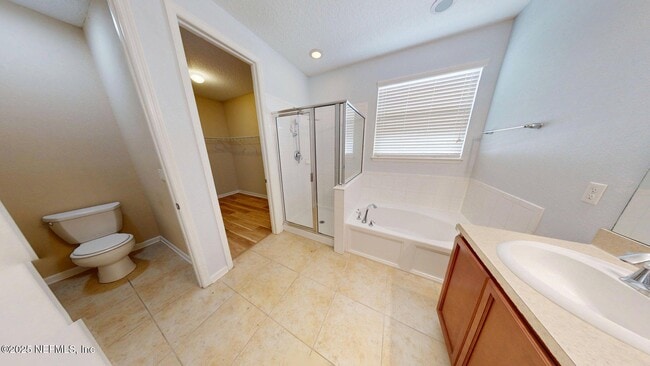 Building Photo - 15707 Lexington Park Blvd