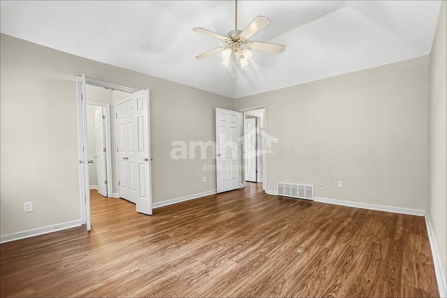 Building Photo - 7072 Parkbrook Ln