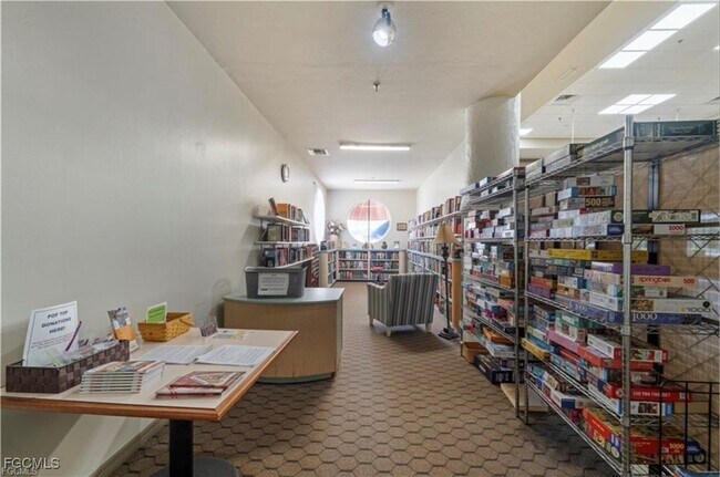 Building Photo - 3282 Sabal Springs Blvd