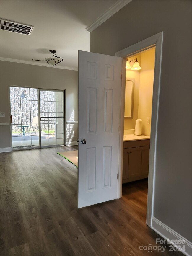 Building Photo - 2434 Ryerson Ct