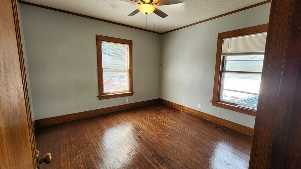 Building Photo - 306 S Louisiana Ave