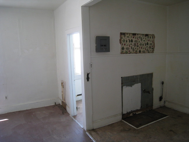 Building Photo - 1729 Gwynns Falls Pky